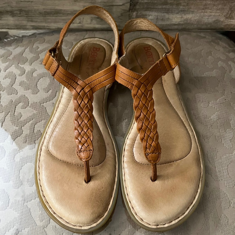 Born Womens Braided Leather T-Strap Sandals Tan Cognac Flat Gladiator F45706 7M